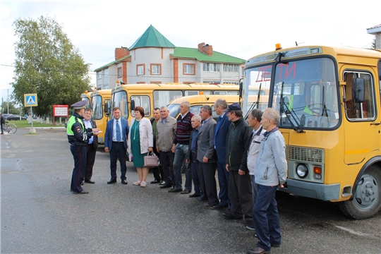 Приемка школьных автобусов к новому учебному году