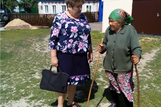 Одинокие маломобильные граждане, достигшие 80 лет и более, не остаются без внимания
