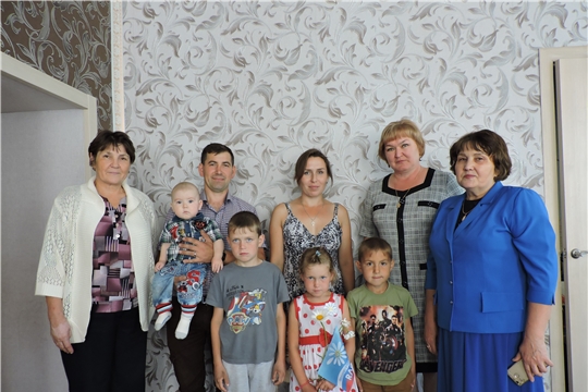 В День семьи, любви и верности чествуются семьи и почитаются семейные традиции