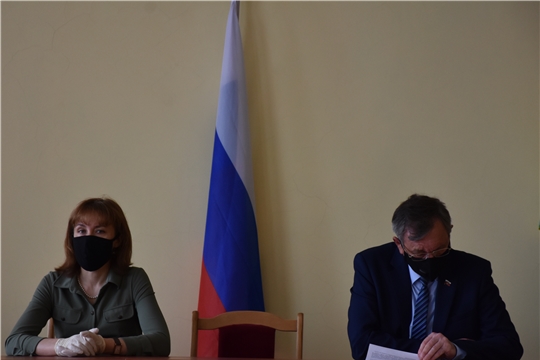 В Аликовском районе проведено совещание по предупреждению, недопущению завоза и распространения COVID-19 с участием министра труда и социальной защиты Чувашии