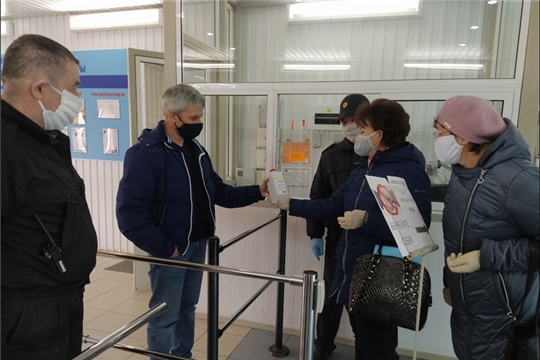 В Чебоксарском районе мобильная группа проверила работу объектов экономики