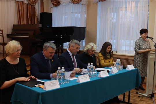 С участием министра культуры, по делам национальностей и архивного дела Чувашии К.Г. Яковлева в Алатыре обсудили вопрос, касающийся развития сферы культуры