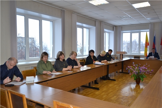 г. Алатырь: состоялось очередное заседание межведомственной комиссии по вопросам своевременности и полноты выплаты заработной платы, снижения неформальной занятости