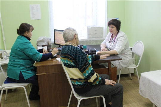 Более 60 человек в минувшую субботу прошли в Алатыре диспансеризацию