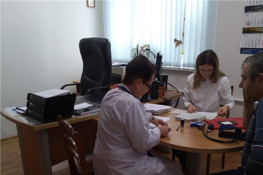 Специалисты Алатырской ЦРБ начали выезды на предприятия и в организации города для проведения профосмотров работников