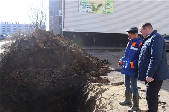 г. Алатырь: в микрорайоне Западный продолжаются ремонтные работы на водопроводной линии
