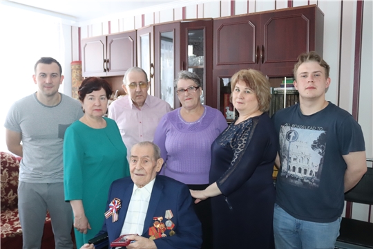 В Алатыре вручили награды тем, кто приближал Победу