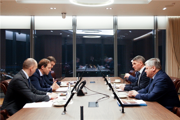Олег Николаев обсудил с Министром промышленности и торговли Российской Федерации Денисом Мантуровым программу развития Чувашии