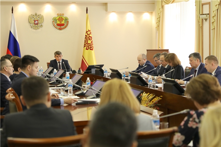 Олег Николаев провел очередное заседание Кабинета Министров Чувашии