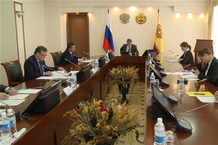 Дополнительные меры господдержки, необходимые для функционирования организаций и предприятий Чувашии в условиях распространения COVID-19, обсудили в ходе заседания Оперативного штаба по экономическим вопросам