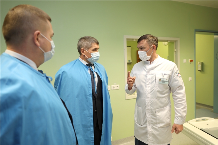 Олег Николаев проверил готовность Федерального центра травматологии, ортопедии и эндопротезирования к приёму пациентов с коронавирусом