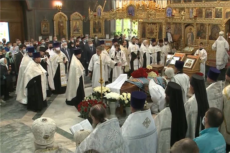 В республике простились с Митрополитом Чебоксарским и Чувашским Варнавой