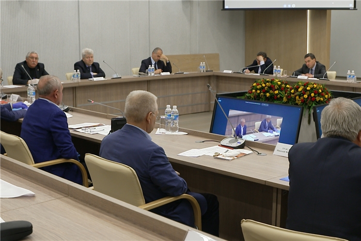 Олег Николаев встретился с представителями строительной отрасли