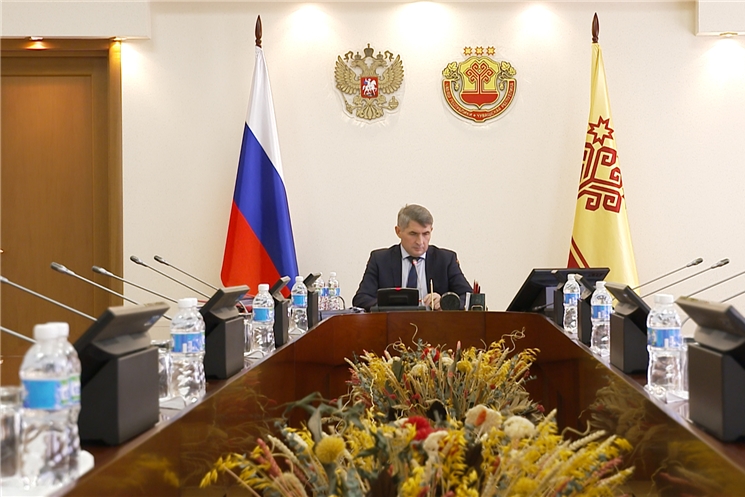 На заседании Кабмина ЧР было принято решение развивать экотуризм в Чувашии для привлечения туристов и создания рабочих мест. Особое внимание уделить благоустройству территорий районов и городов к 100-летию автономии Чувашии