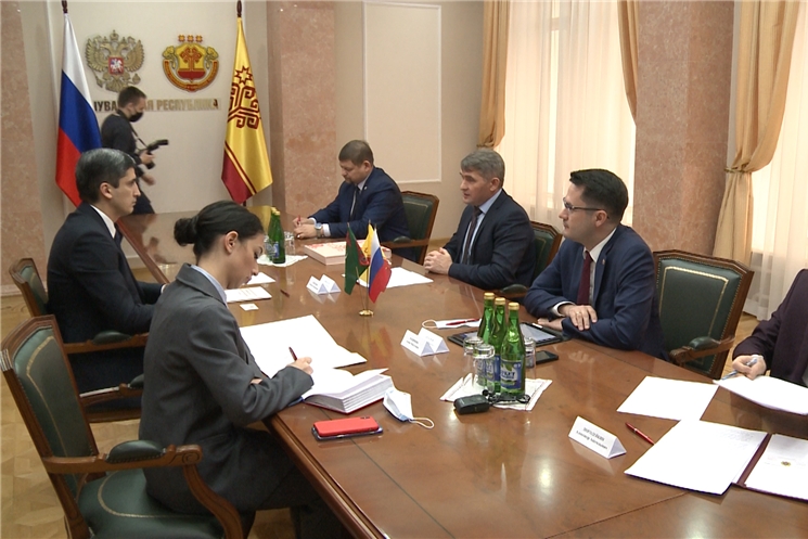 Перспективы развития партнерства обсудили на рабочей встрече в Доме Правительства