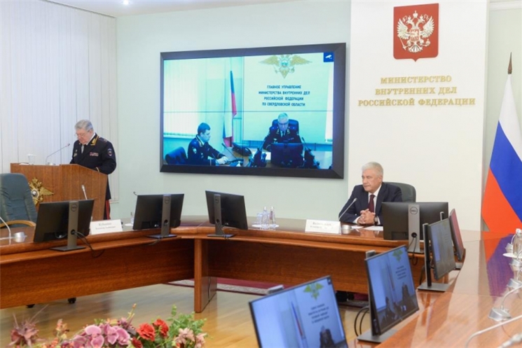 Министр внутренних дел Российской Федерации генерал полиции Российской Федерации Владимир Колокольцев поздравил отличившихся сотрудников с заслуженными наградами
