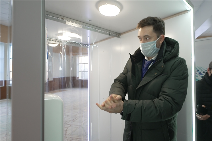 Чебоксарский завод по производству автомобильных ремонтных устройств представил новые  дезинфекционные  кабины