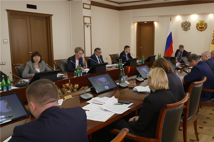 На еженедельном совещании в Доме Правительства обсудили вопрос детской безопасности.