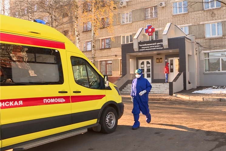 Олег Николаев заявил, что центры сопровождения амбулаторных пациентов в Чувашии обеспечат дополнительным автотранспортом. 