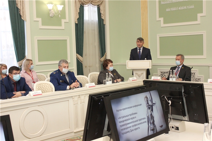 Олег Николаев принял участие в конференции, посвященной профессиональному празднику - Дню юриста