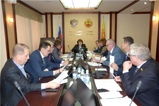 Большинство руководителей депутатских фракций в Госсовете поддержали доработанную редакцию законопроекта о детях войны