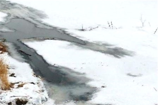 Об опасности нахождения на неокрепшем льду водоемов