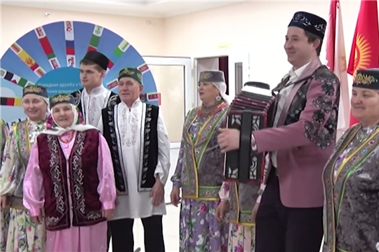 Народное творчество живет в песнях