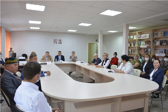 Министр культуры Роза Лизакова посетила Яльчикский район