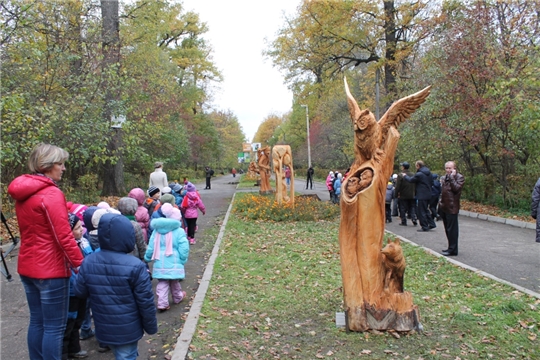 Чебоксарская ГЭС передала Ельниковской роще оборудование для лесоочистки
