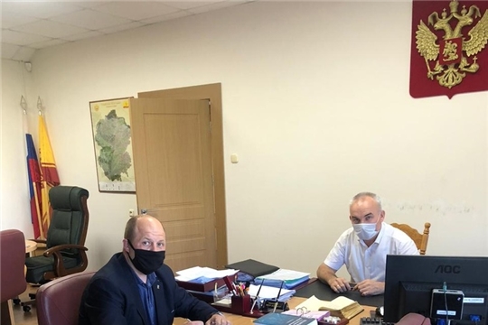 Обсуждены вопросы собираемости налогов на системообразующих предприятиях республики