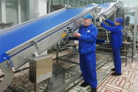 На кондитерской фабрике «АККОНД» идет монтаж линии сахарного печенья