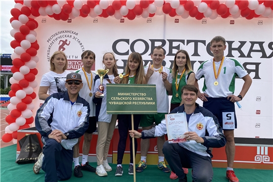Команда Минсельхоза Чувашии в легкоатлетической эстафете газеты "Советская Чувашия" заняла 1 место
