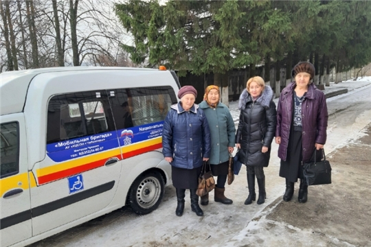 С начала года организовано 15 выездов мобильной бригады по доставке граждан старше 65 лет 