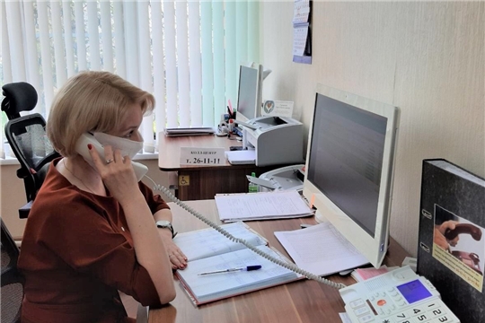 В столичном комплексном центре продолжает работать телефон «горячей линии»