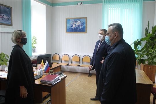 Дмитрий Сержантов посетил судебный участок мирового судьи № 1 Порецкого района Чувашской Республики