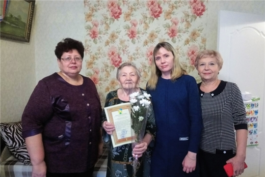 Ветерану Великой Отечественной войны, ветерану труда, Элле Николаевне Кайсаровой исполнилось 90 лет