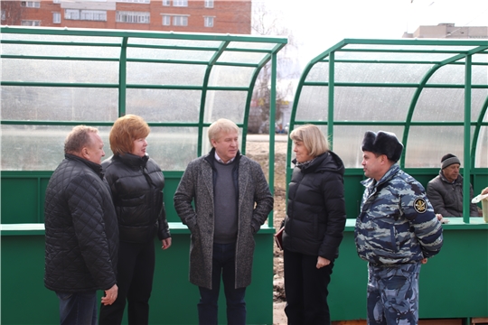 По просьбе жителей на мини-рынке у "Туриста" установлены новые торговые лотки