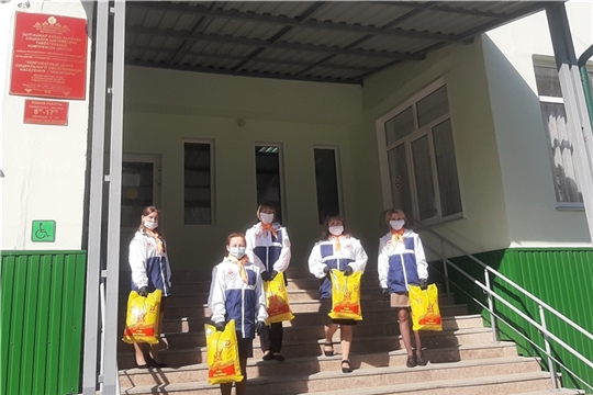 Памятные подарки в честь 75-й годовщины Победы ветеранам будут доставлены на дом