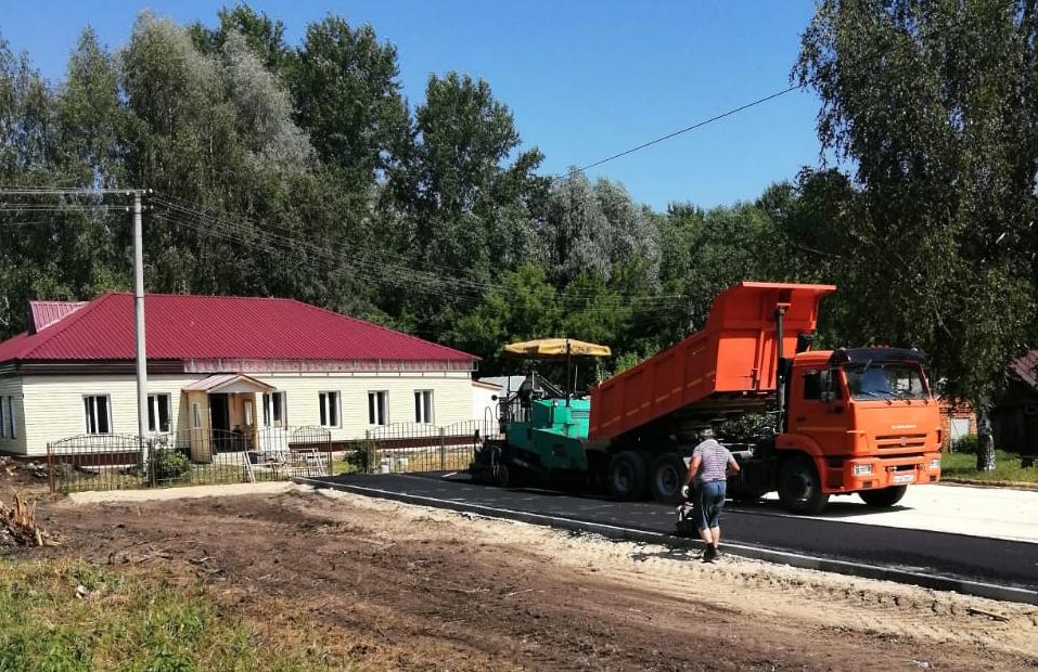 В рамках ремонта Анастасовского сельского клуба ведется благоустройство территории