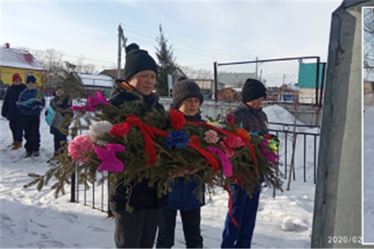 Молодое поколение знает и помнит своих героев