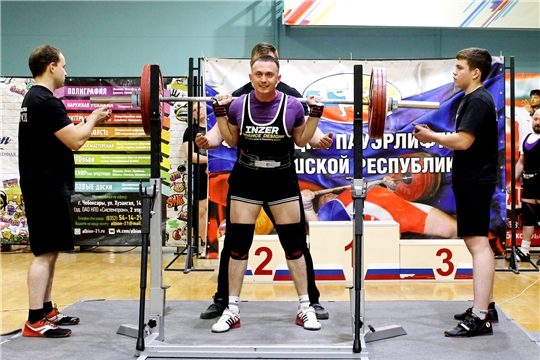 В Новочебоксарске прошли чемпионат и первенство Чувашии по пауэрлифтингу