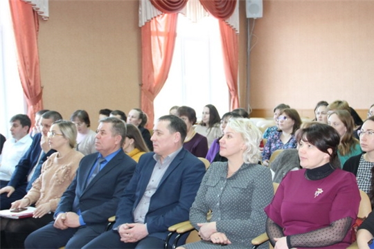 Муниципальные служащие Цивильского района заслушали ежегодное Послание Главы Чувашии Михаила Игнатьева Госсовету республики
