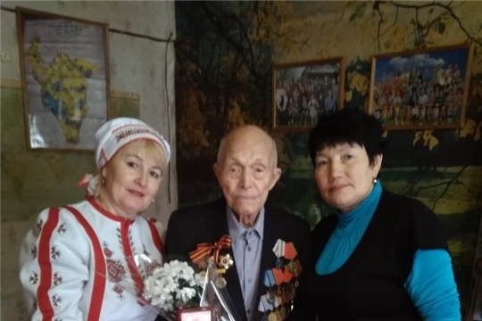Вручение юбилейных медалей