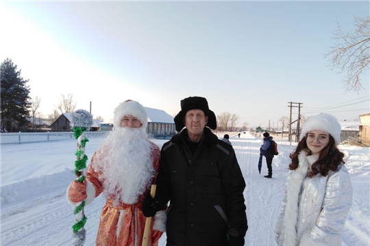 Дед Мороз и Снегурочка поздравляют жителей Алатырского района с наступающим Новым годом