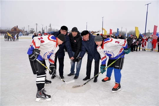 В с.Сугуты состоялось открытие новой хоккейной коробки