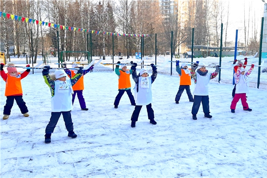 «Мы выбираем зимний спорт!»: дошкольники города Чебоксары укрепляют здоровье на свежем воздухе