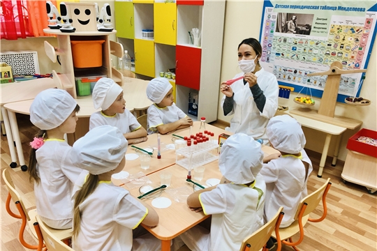 Успешное функционирование детских лабораторий и кабинетов для экспериментирования в детских садах столицы