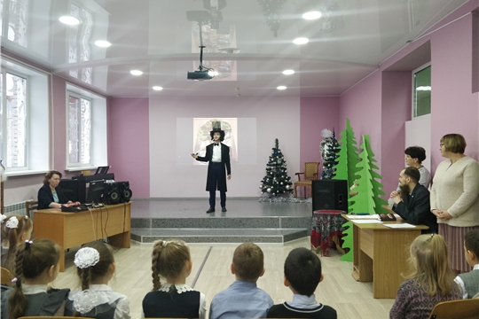 В чебоксарской гимназии № 2 реализован творческий проект «Театральные постановки по сказкам А.С. Пушкина»