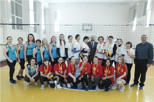 В преддверии нового года определились обладательницы Кубка города Канаш по волейболу сезона 2020 года среди женских команд