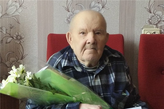 95-летний юбилей отмечает участник Великой Отечественной войны, ветеран труда Иван Семенович Аполлонов